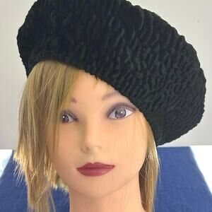 Betmar New York Black Faux Fur Beret Hat Textured Soft Classic Parisian